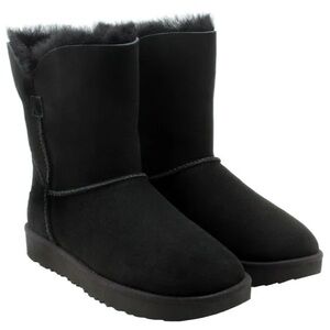 UGG Classic Cuff suede & sheepskin boots. 🖤
